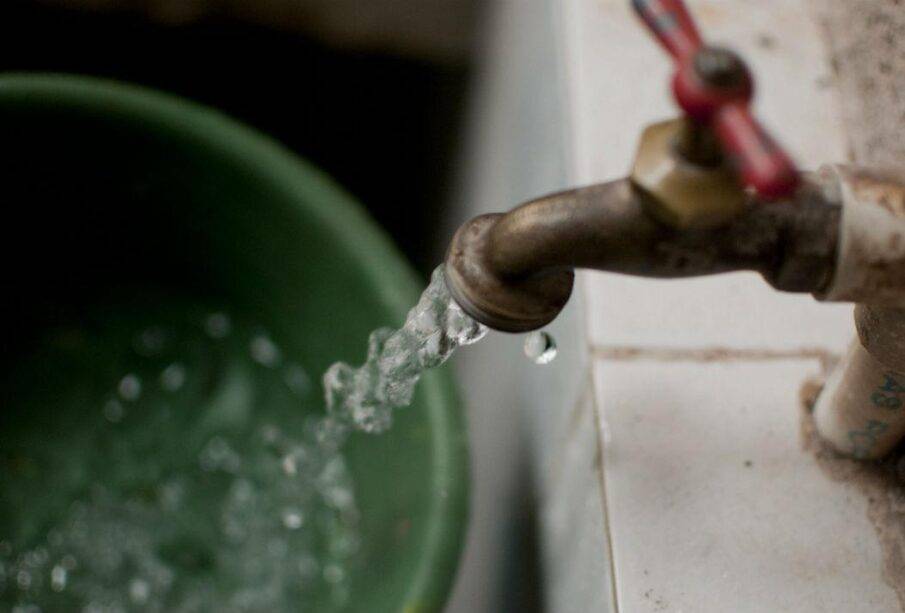 Ecuador pierde millones al año por fugas y robo de agua potable - Noticias de Ecuador