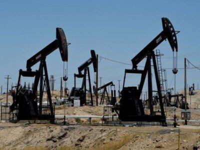 Precio del petróleo se desploma y cae 7,1% - Noticias de Ecuador