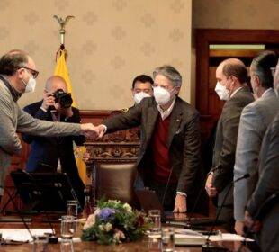 Gobierno busca un acuerdo de libre comercio con EE.UU. - Noticias de Ecuador