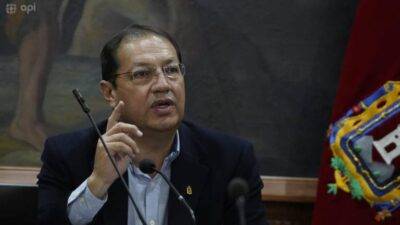 Santiago Guarderas asumió como alcalde de Quito - Noticias de Ecuador