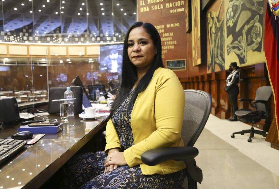 Fiscalía inicia investigación en contra de la asambleísta Bella Jiménez - Noticias de Ecuador