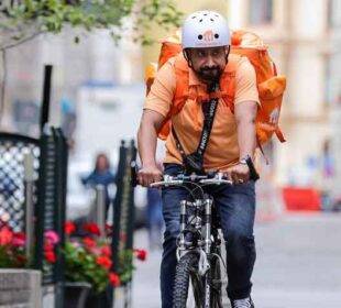 Sayed Sadaat, de ministro a rider - Noticias de Ecuador