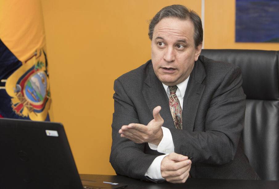 Contribución extraordinaria para personas que tengan ingresos mayores a 1.000 dólares - Noticias de Ecuador