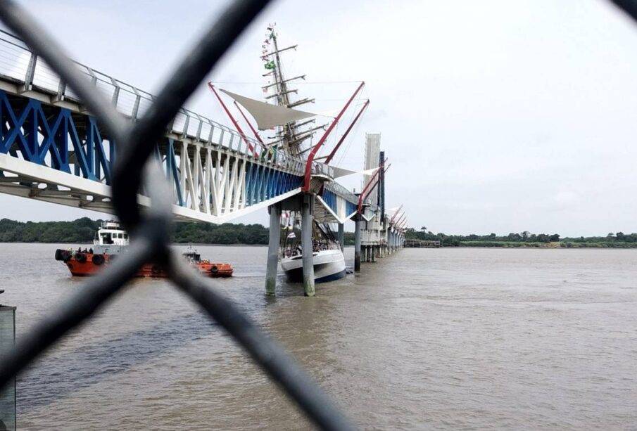 Puente de la Isla Santay y buque brasileño - Noticias de Ecuador