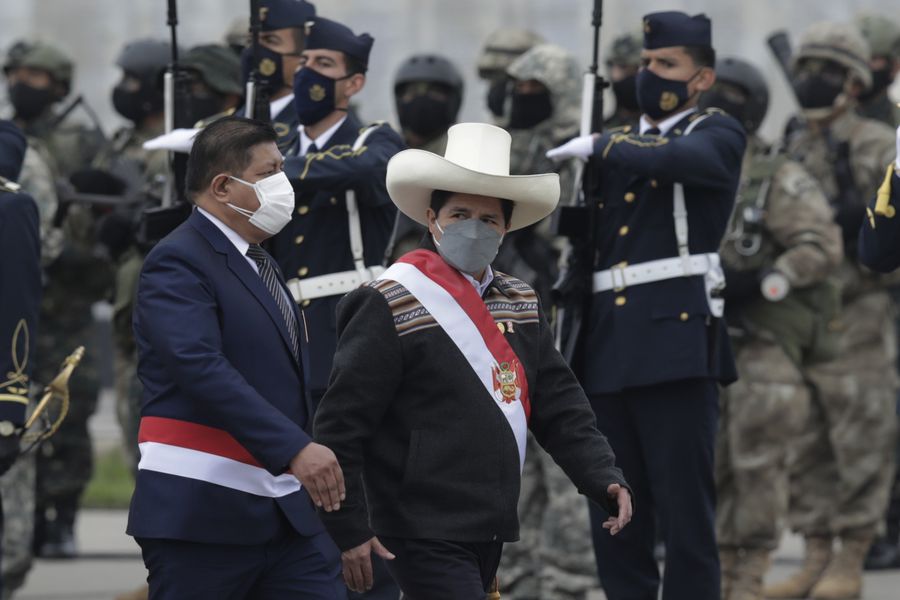 Ministro de Defensa de Perú renuncia - Noticias Ecuador