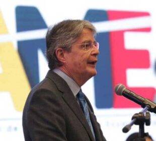 Guillermo Lasso en la AME - Noticias Ecuador