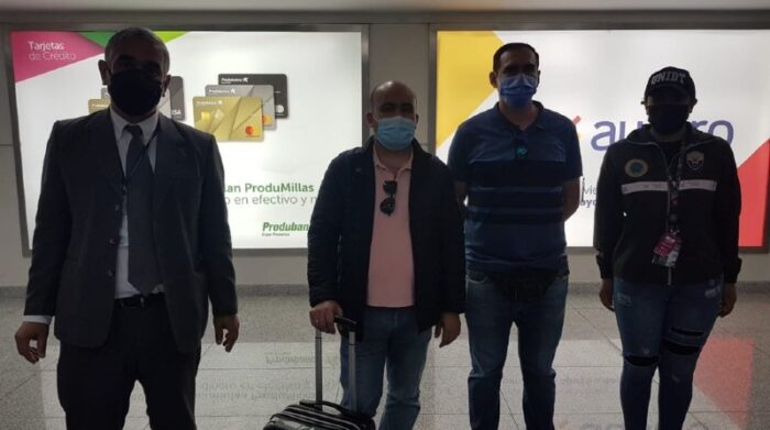 Extranjero detenido en Guayaquil por posesión de visas falsificadas-Noticias Ecuador