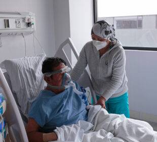 Hospitales en Quito enfrentan alza en contagios de COVID-Noticias Ecuador