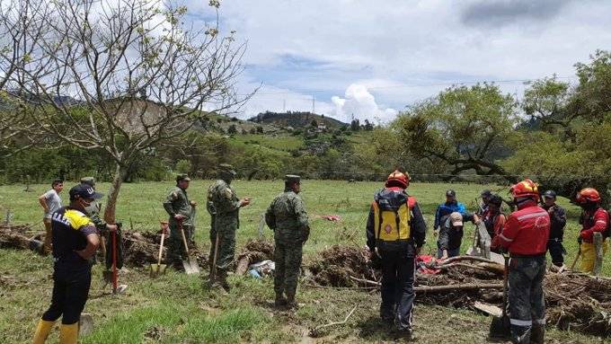 Encuentran cuerpo de niña arrastrada por desborde de quebrada en Loja-Noticias Ecuador