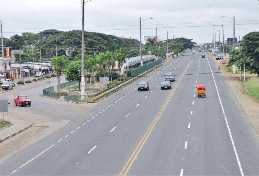 Contraflujo en vía a la Costa - Noticias de Ecuador