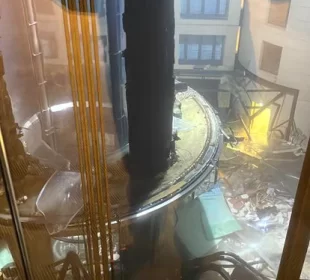 En Berlín - Reventó el acuario cilíndrico más grande del mundo - Noticias de Ecuador