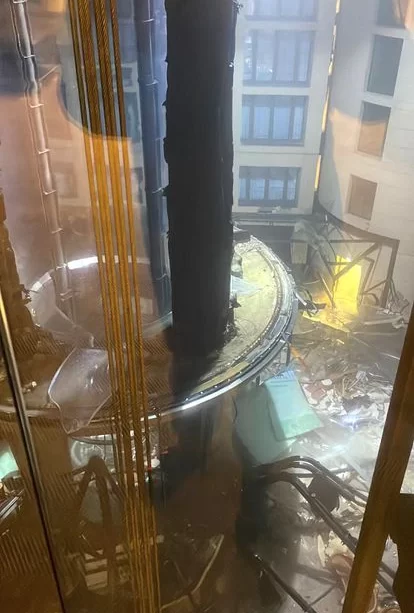En Berlín - Reventó el acuario cilíndrico más grande del mundo - Noticias de Ecuador