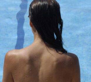 Mujeres haran topless en piscinas públicas en Berlín 