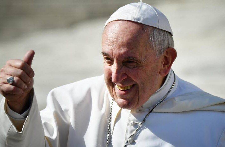 El Papa Francisco hospitalizado por infección respiratoria