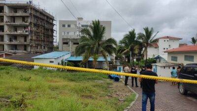 Hallan sin vida a cuatro personas en balneario Punta Blanca, en Santa Elena