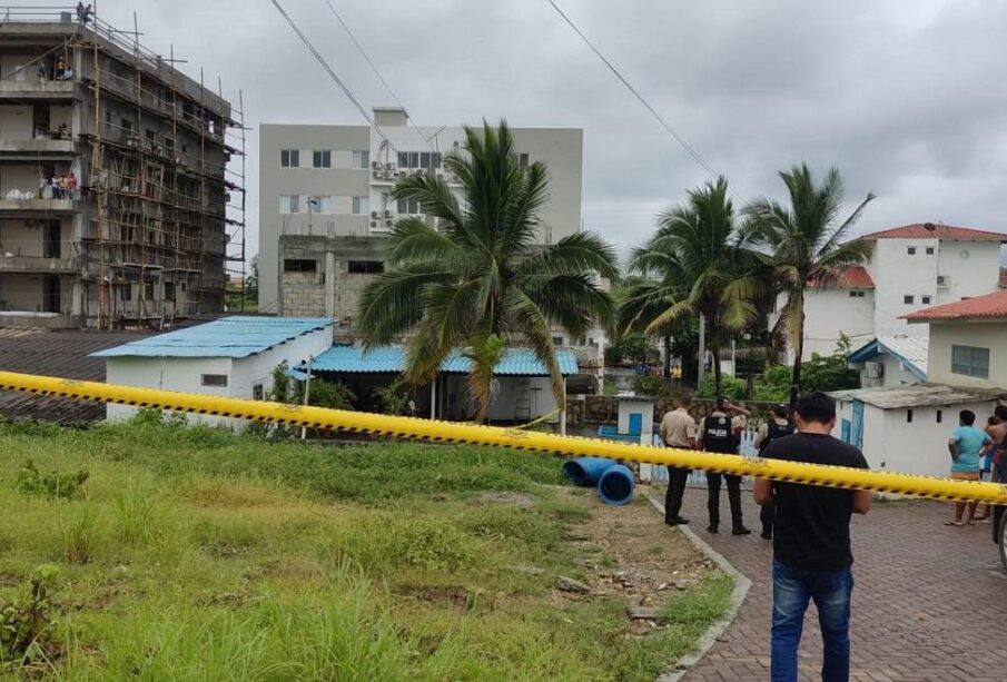 Hallan sin vida a cuatro personas en balneario Punta Blanca, en Santa Elena