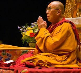 El Dalái Lama se disculpa por solicitud que hizo 