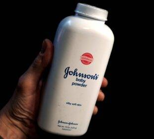 Johnson & Johnson's-demanda-talco-cáncer