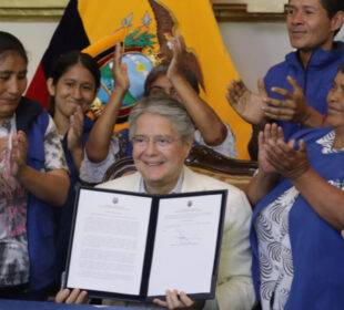Presidente - Decreto - Impuestos - Nacional
